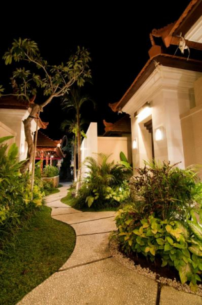 Гостиница Villa Puspa  Kediri